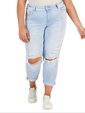 Celebrity Pink Trendy Plus Size Distressed Girlfriend Jeans -Size 18 NWT